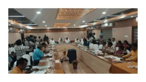 ପଶ୍ଚିମ ଓଡ଼ିଶାକୁ ପାଉଁଶ ବୋଝ ରାଜସ୍ବ ମନ୍ତ୍ରୀଙ୍କ ବୈଠକ ସମାଧାନ କରିବ କେତେ 1